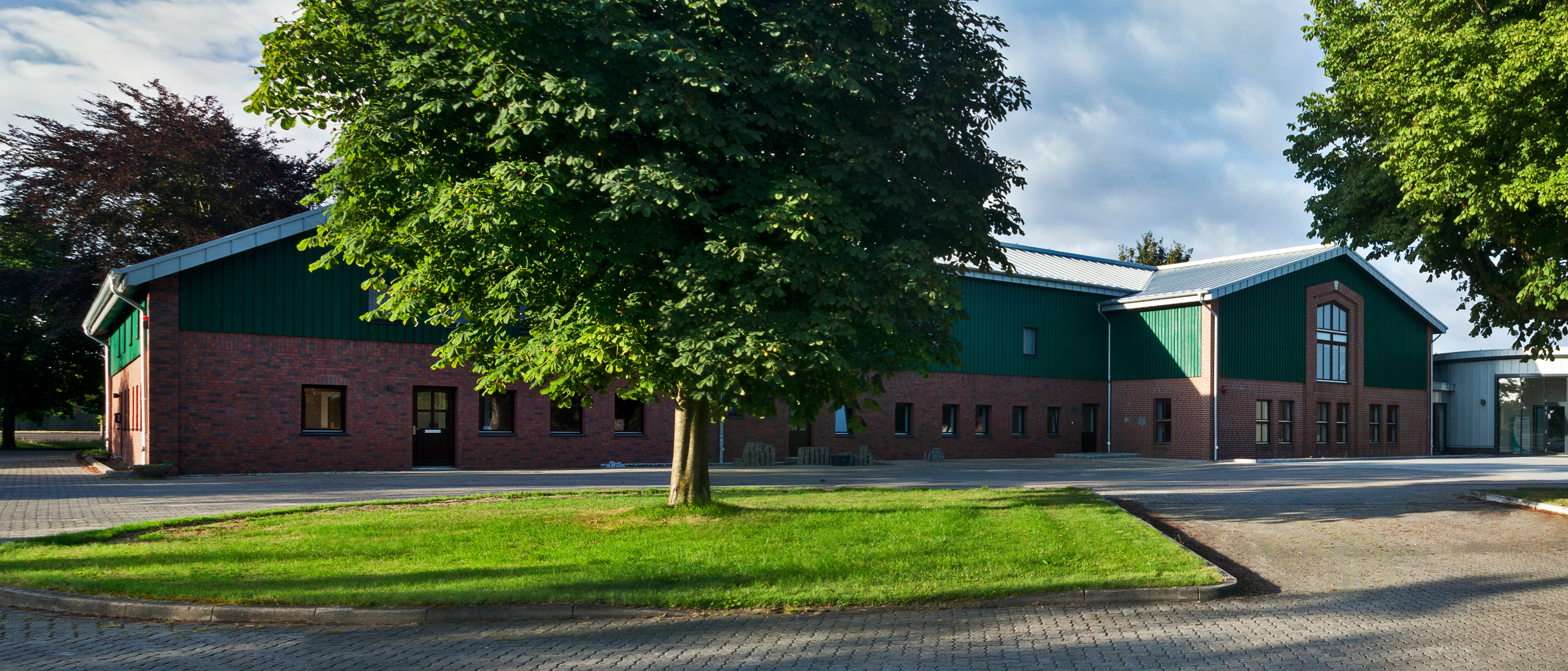 Ansicht auf das Hauptgebäude von Gut Hülsenberg Ansicht auf das Hauptgebäude von Gut Hülsenberg